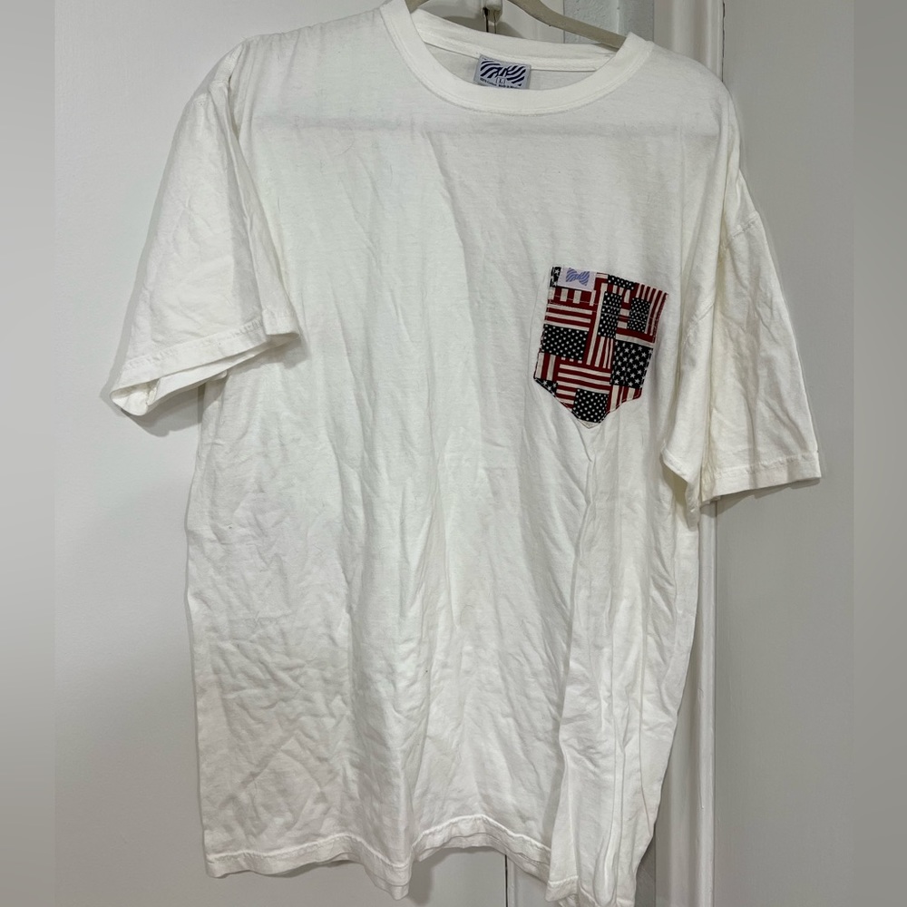 Fraternity Collection White T-Shirt with American Flag Frocket